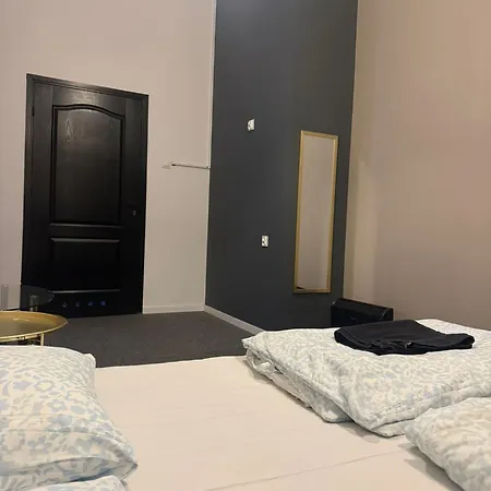 Lanzo 48 *